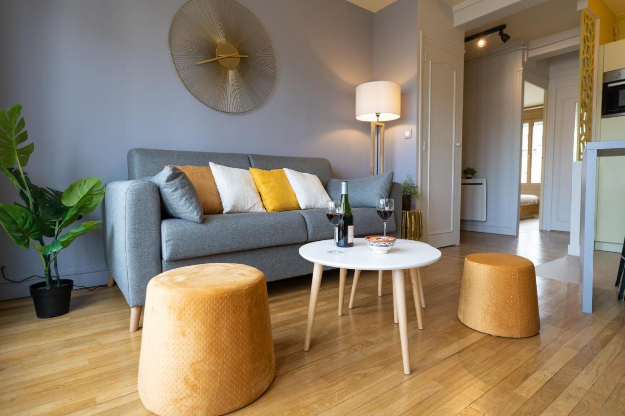 Apartment Centre - Proche Gare - Parking Velo - Balcon - Arrivee Autonome *